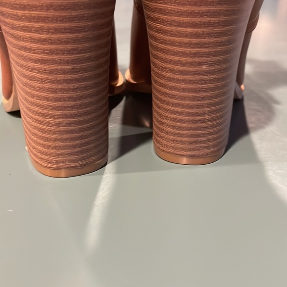 Guess peep toe booties - Picture 8 of 8